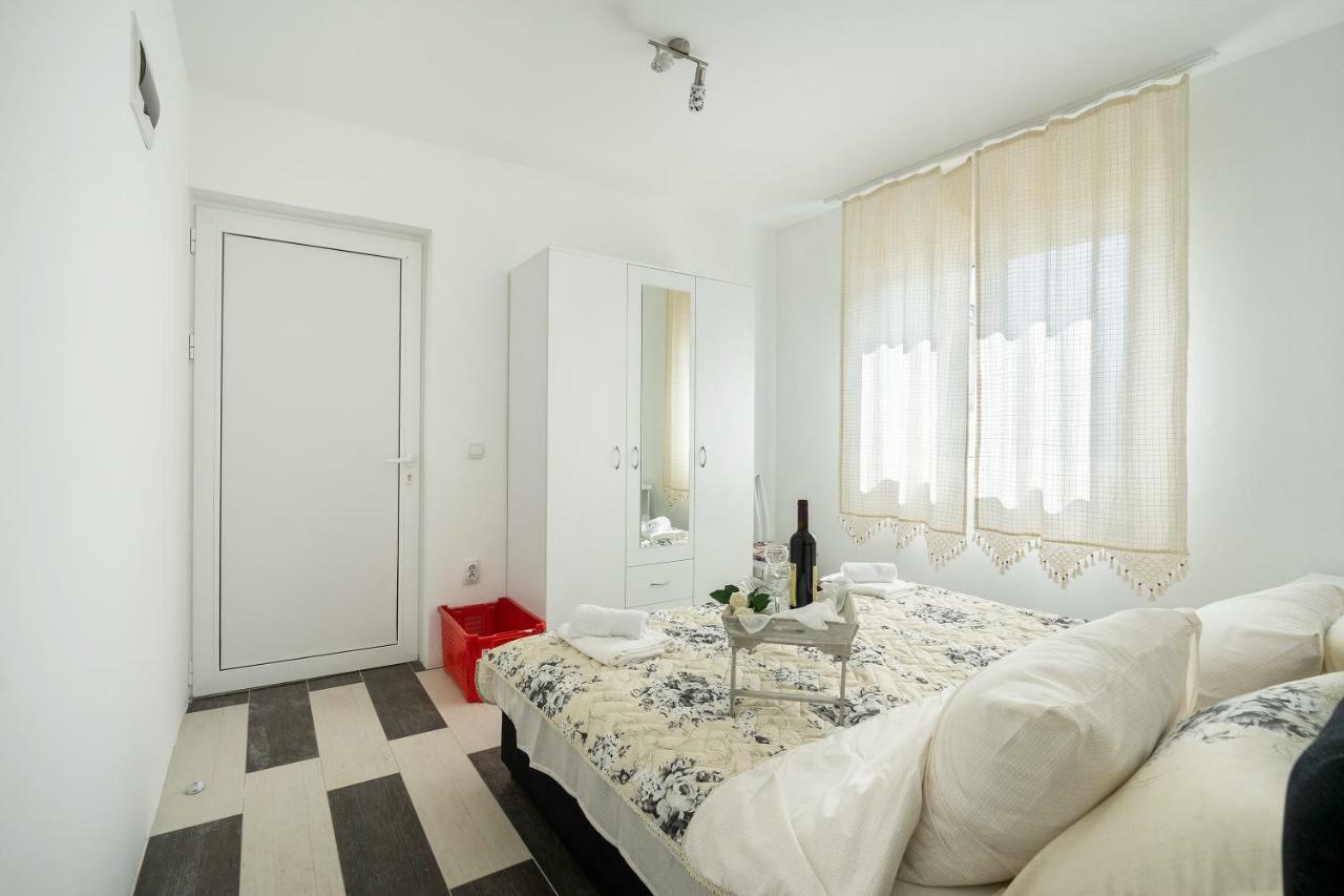 Apartments Natali Bar Εξωτερικό φωτογραφία